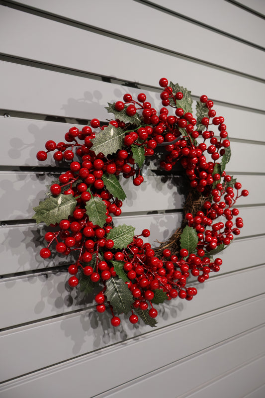 AG-60 | Artificial Red Berry Wreath with Green Leaves – 15.7" (40 cm) Diameter