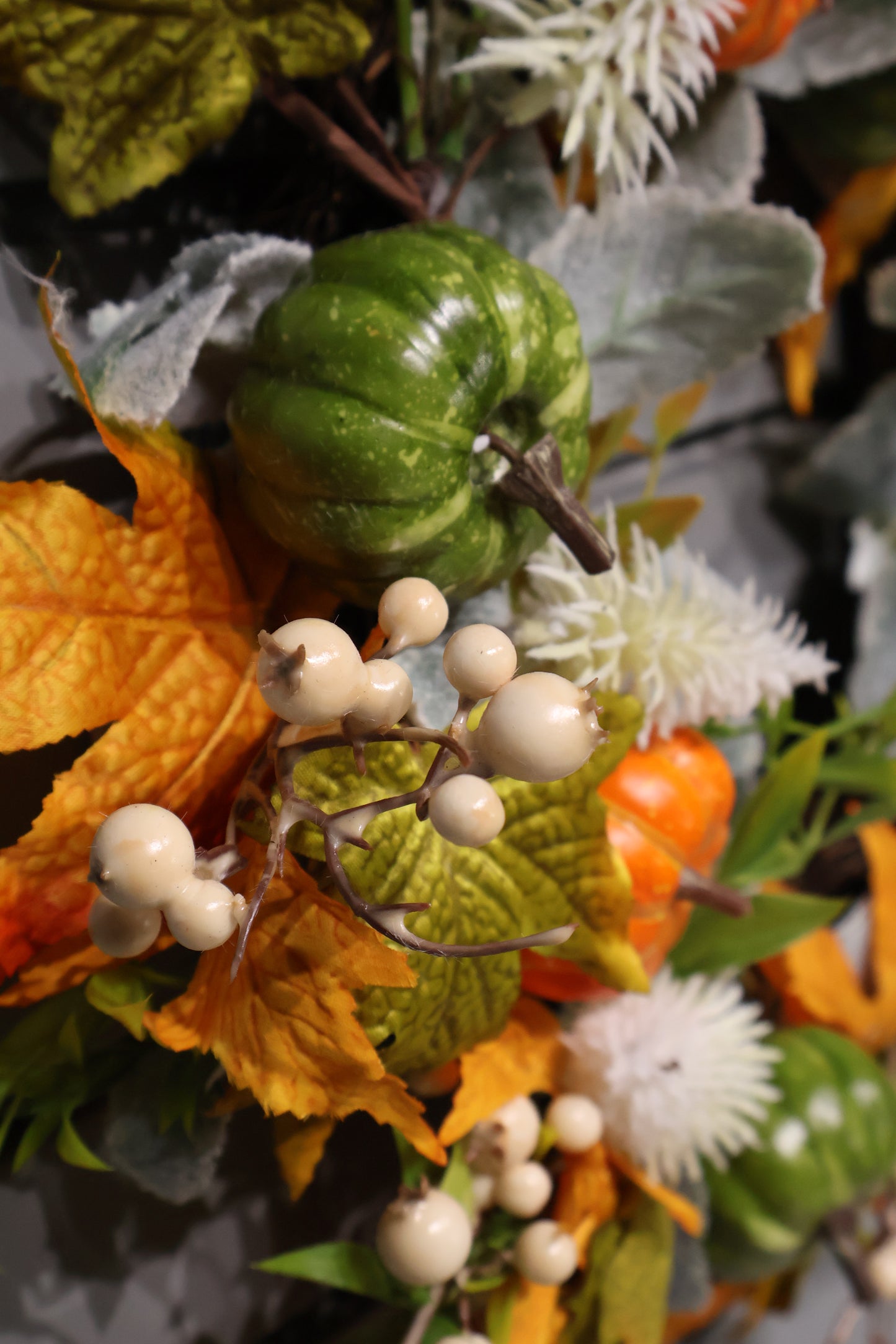 AG-53 | Artificial Autumn Wreath with Pumpkins, Maple Leaves & Berries – 19.7" (50 cm) Diameter