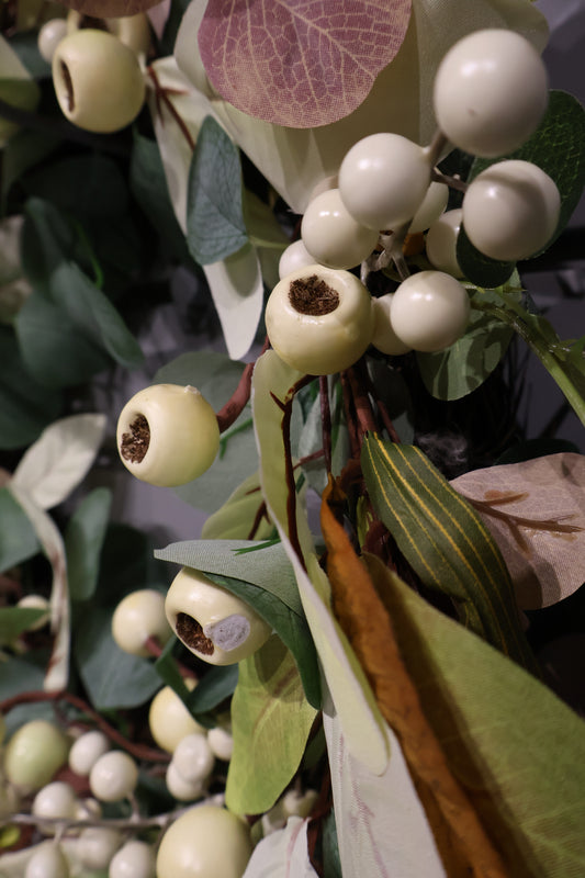 AG-56 | Artificial Eucalyptus Wreath with Cream Berries & Mixed Leaves – 19.7" (50 cm) Diameter