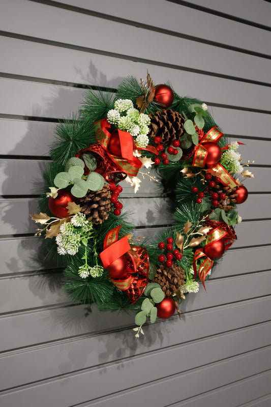 AG-42 | Artificial Christmas Wreath with Pinecones, Red Baubles & Golden Leaves – 22" (55 cm)