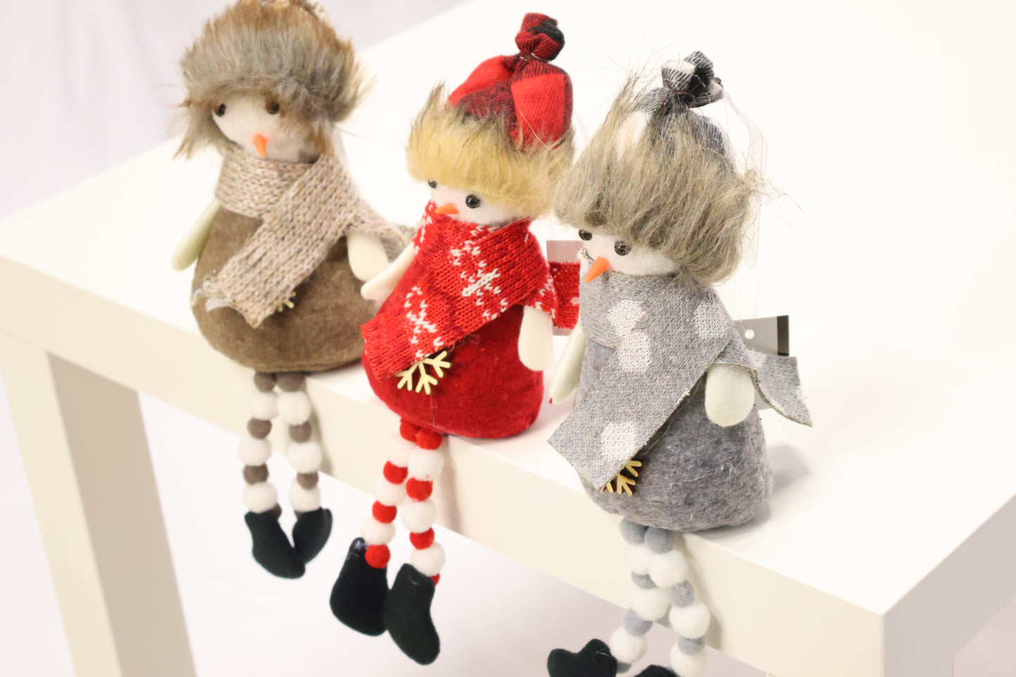 AG-09 | Christmas Ornament – Snowman Design (Brown, Red, Grey), 11.8" × 3.9" × 2.6" (30×10×6.5 cm)