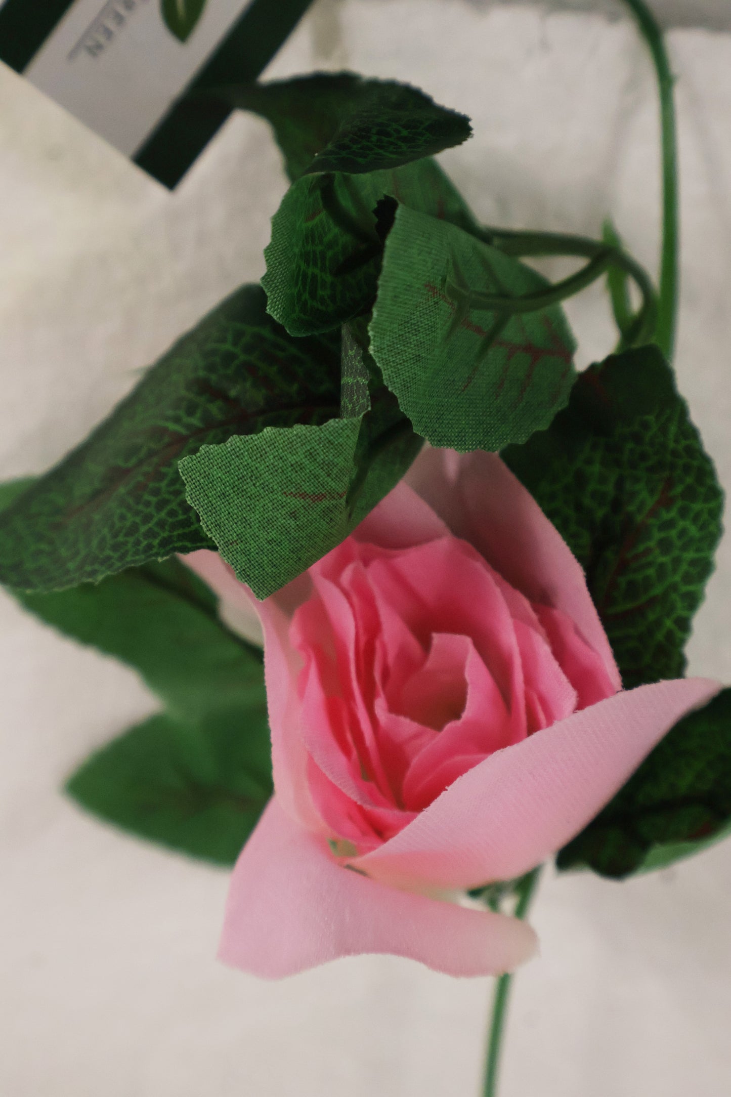 ROSE GARLAND — 88.6" (225 cm)