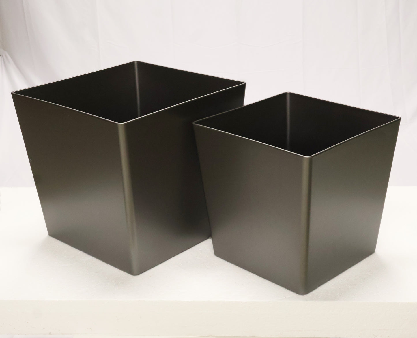 FACETED TAPERED SQUARE PLANTER (ON WHEELS) — 13.0" × 13.0" (33 × 33 cm)