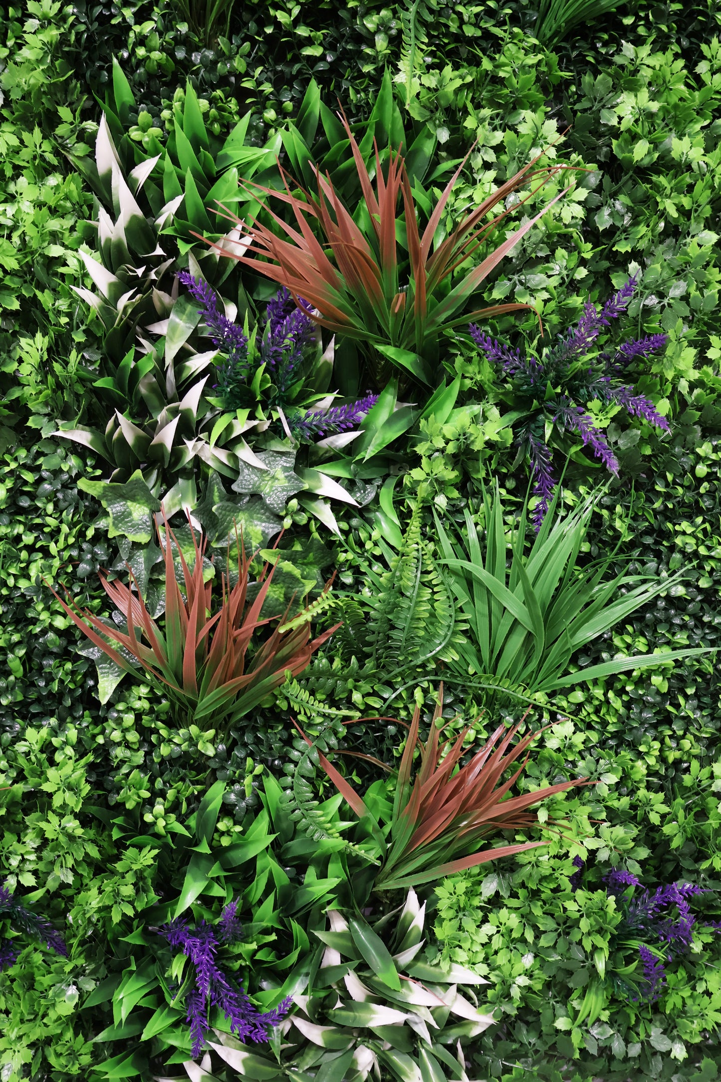 GREEN WALL — SUMMER BLOOM — 40" × 40" (102 × 102 cm)