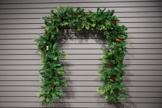 AG-79 | Artificial Pine Garland – 106" (270 cm), 264 Tips, Natural Finish