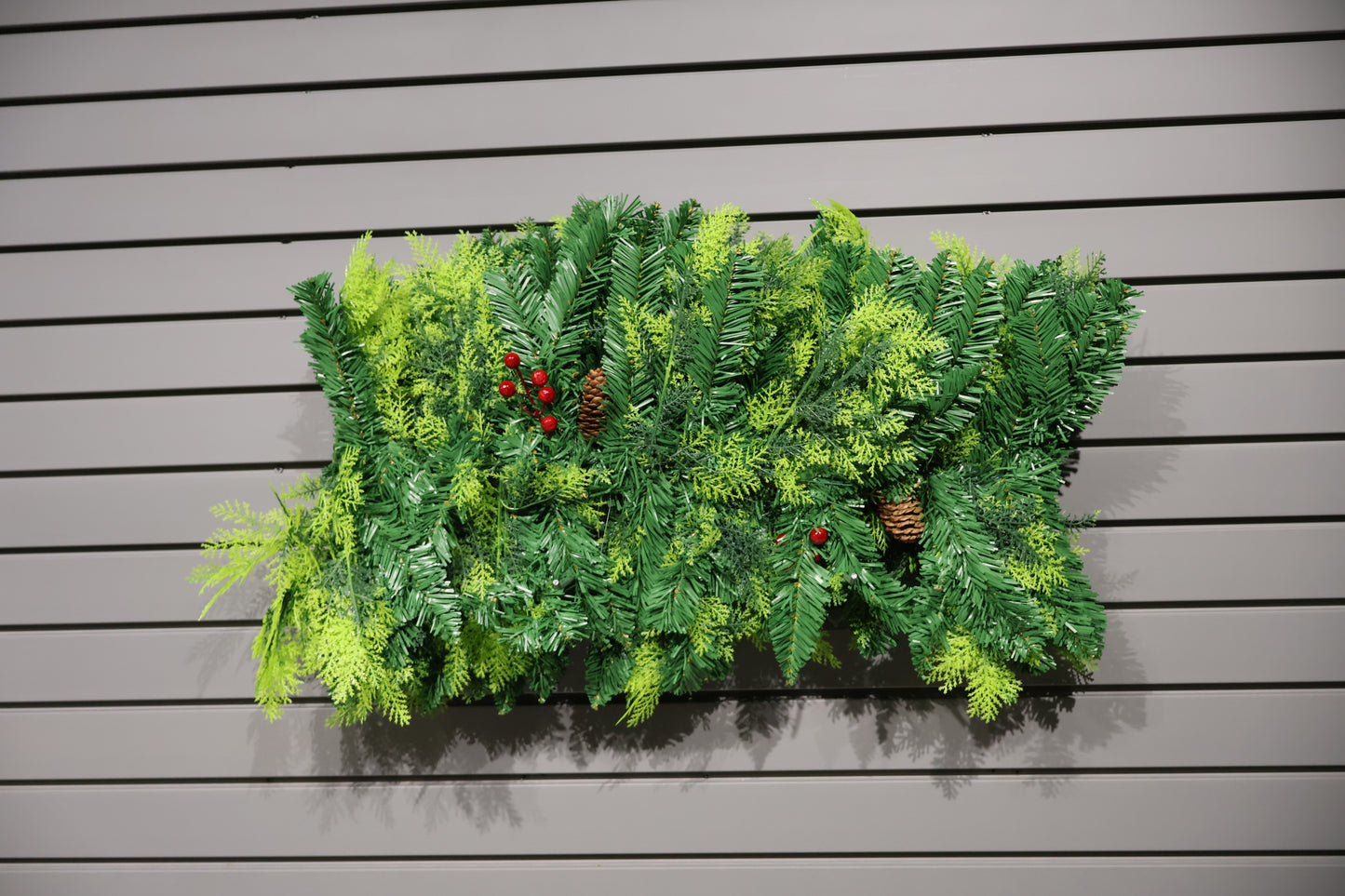 AG-79 | Artificial Pine Garland – 106" (270 cm), 264 Tips, Natural Finish