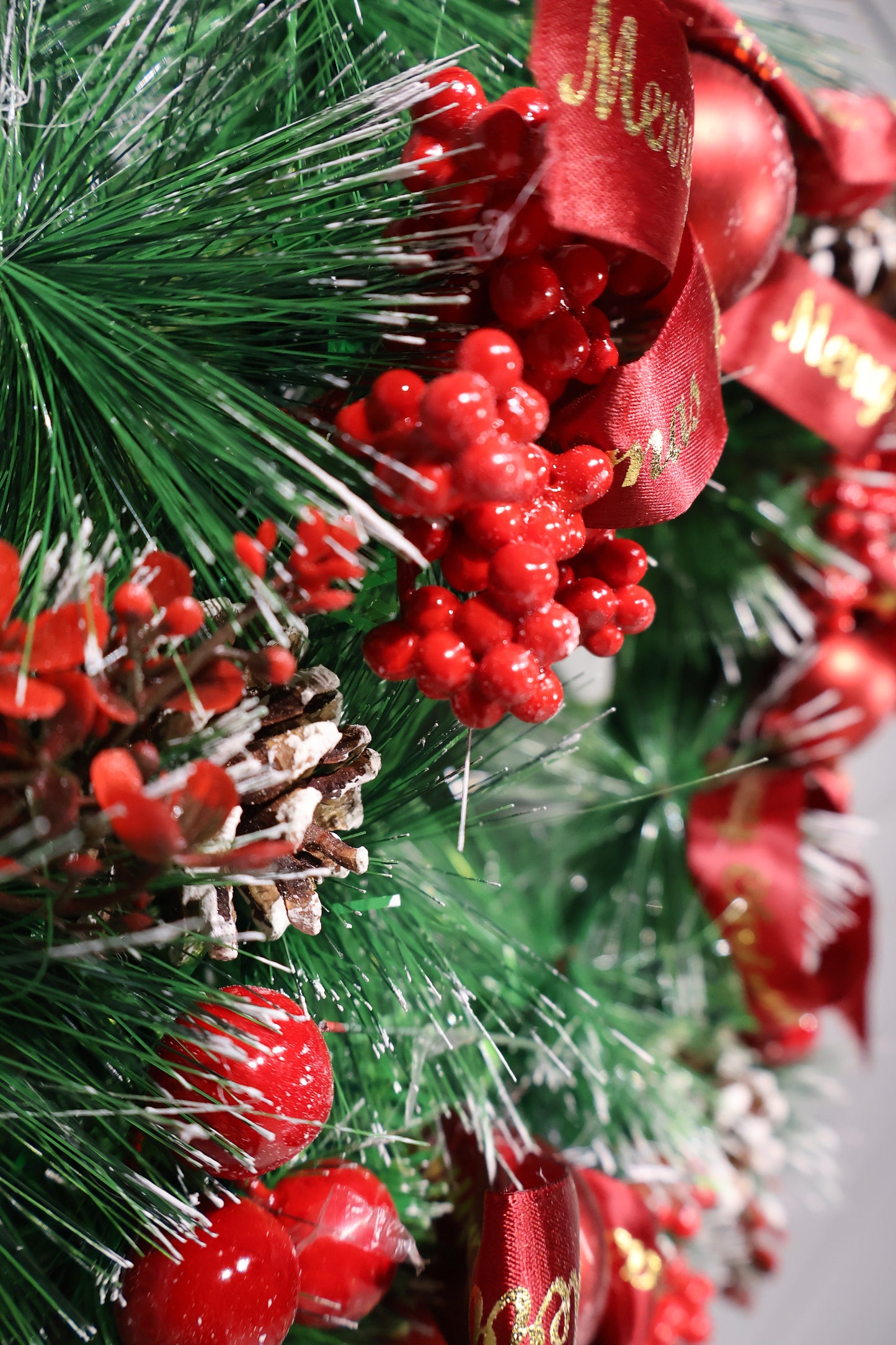 AG-44 | Artificial Christmas Wreath with Pinecones, Red Ribbon & Berries – 12" (30 cm)