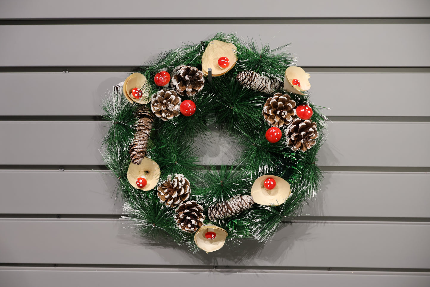 AG-45 | Artificial Christmas Wreath with Pinecones, Mushrooms & Red Accents – 12" (30 cm)