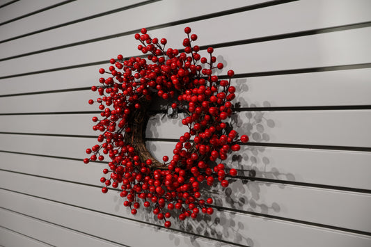 AG-61 | Artificial Red Berry Wreath on Natural Twig Base – 19.7" (50 cm) Diameter