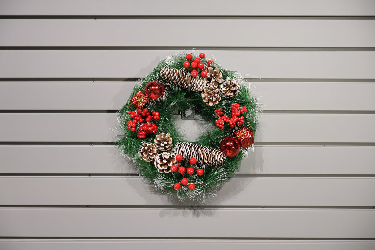 AG-46 | Artificial Christmas Wreath with Pinecones, Red Berries & Ornaments – 12" (30 cm)