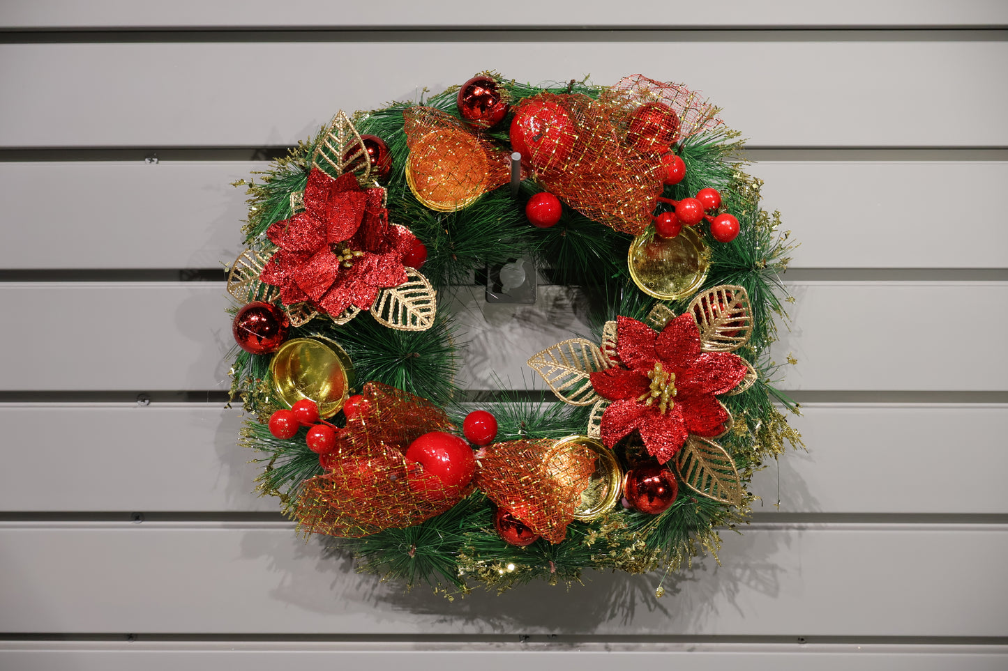AG-63 | Christmas Wreath with Red Poinsettias and Gold Accents – 11.8" (30 cm) Diameter