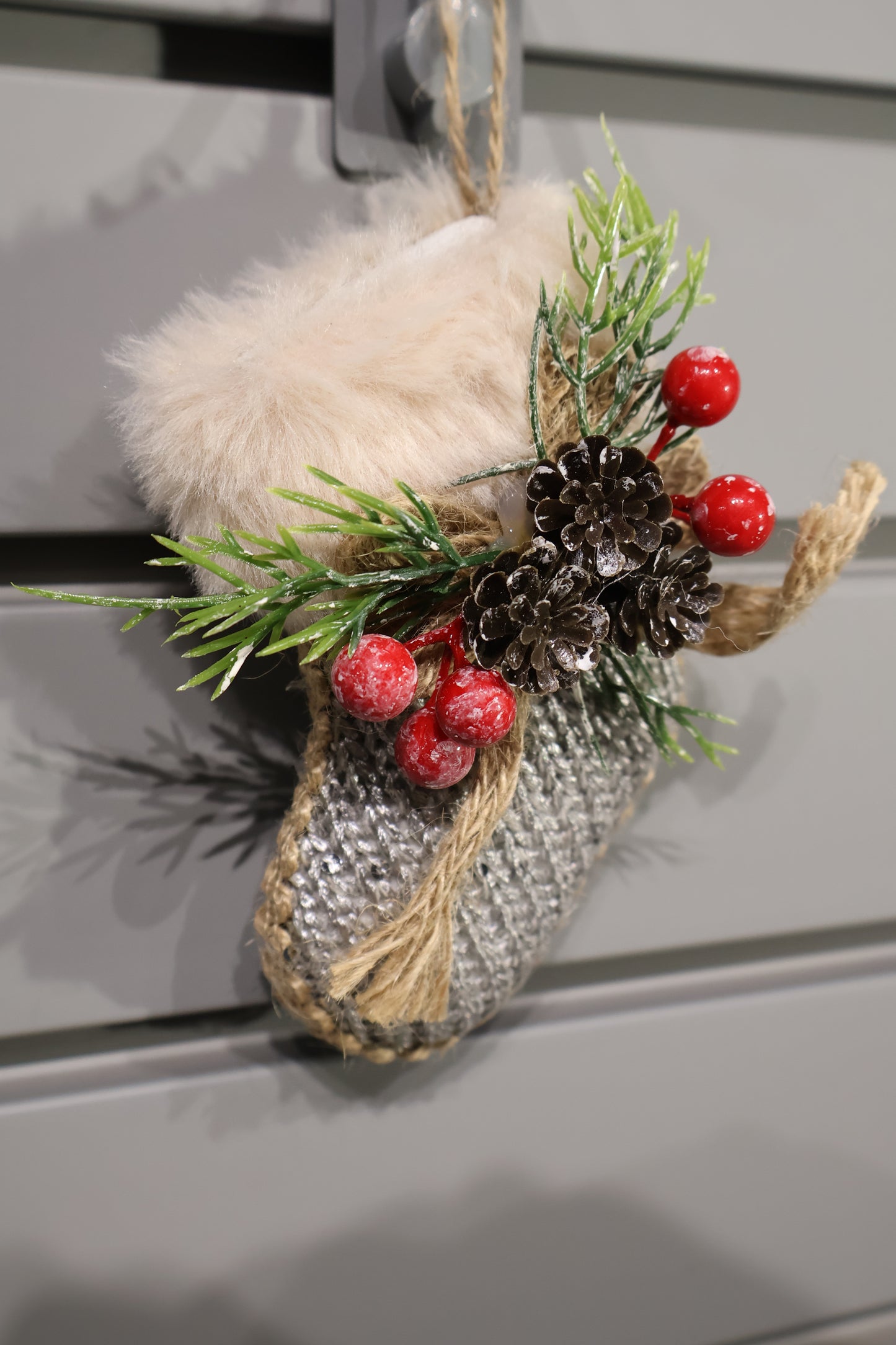 AG-21 | Christmas Mini Stockings – 3.9" × 2.6" × 1.4" (10×6.5×3.5 cm), Available in Red, Silver, and Brown, Single Item or 12 Pieces per OPP Bag