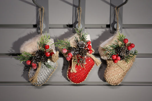 AG-21 | Christmas Mini Stockings – 3.9" × 2.6" × 1.4" (10×6.5×3.5 cm), Available in Red, Silver, and Brown, Single Item or 12 Pieces per OPP Bag