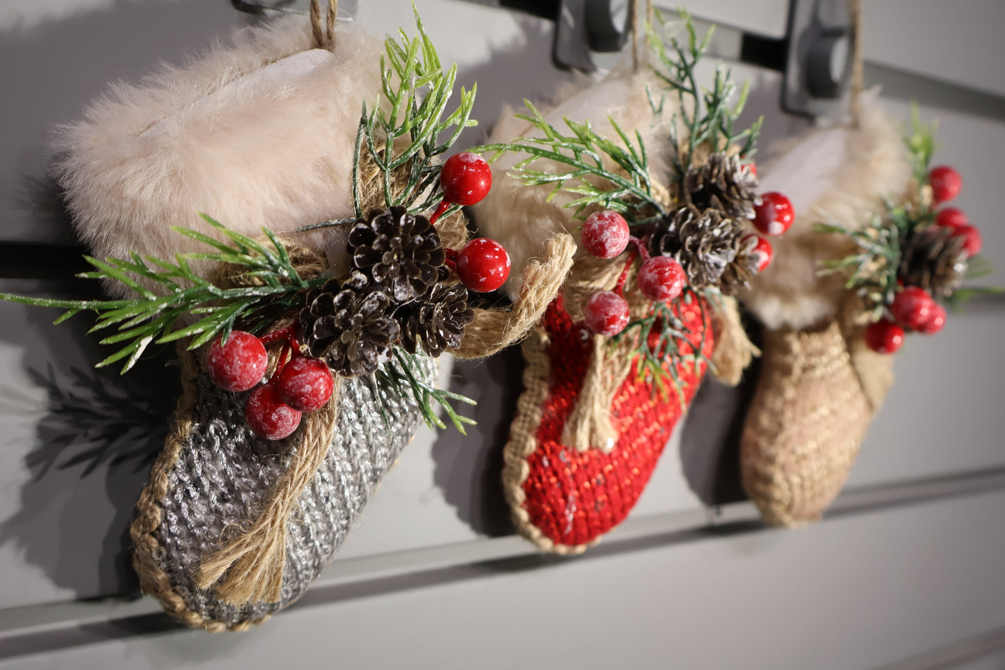 AG-21 | Christmas Mini Stockings – 3.9" × 2.6" × 1.4" (10×6.5×3.5 cm), Available in Red, Silver, and Brown, Single Item or 12 Pieces per OPP Bag