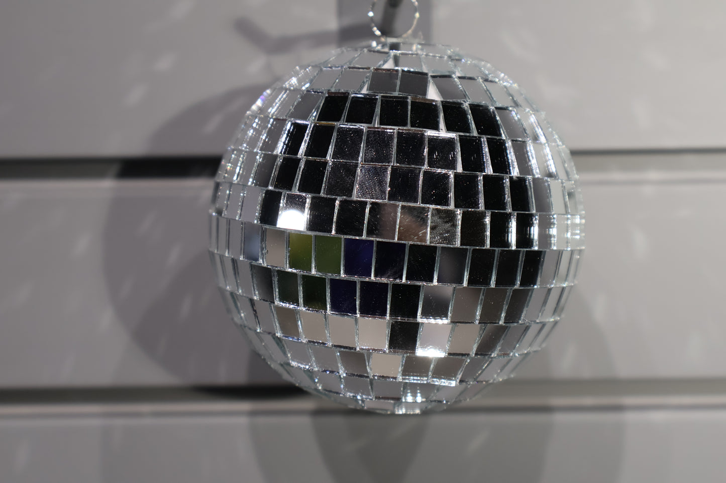 AG-01 | Disco Ball Christmas Ornament – 3.9" (10 cm), Silver