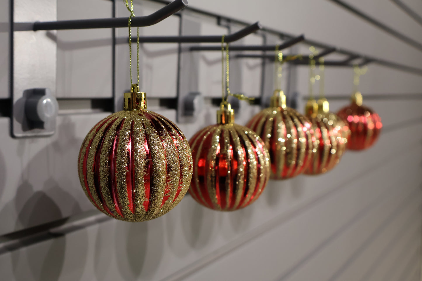 AG-77 | Christmas Tree Baubles – 2.4" (6 cm) Diameter, Set of 6 Pieces
