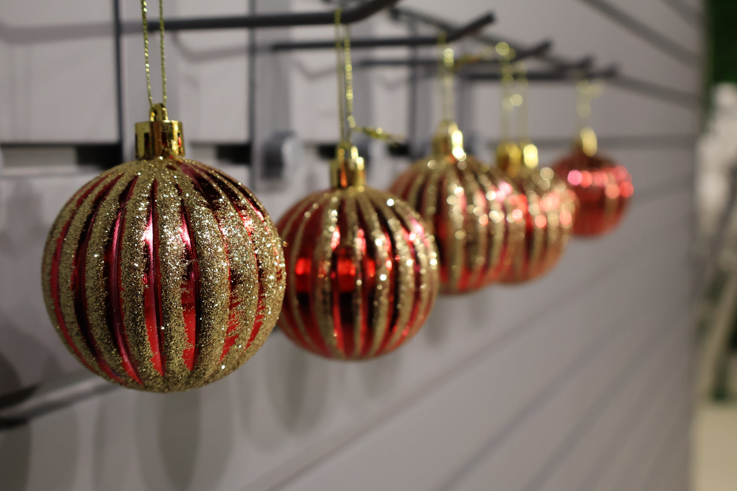 AG-77 | Christmas Tree Baubles – 2.4" (6 cm) Diameter, Set of 6 Pieces