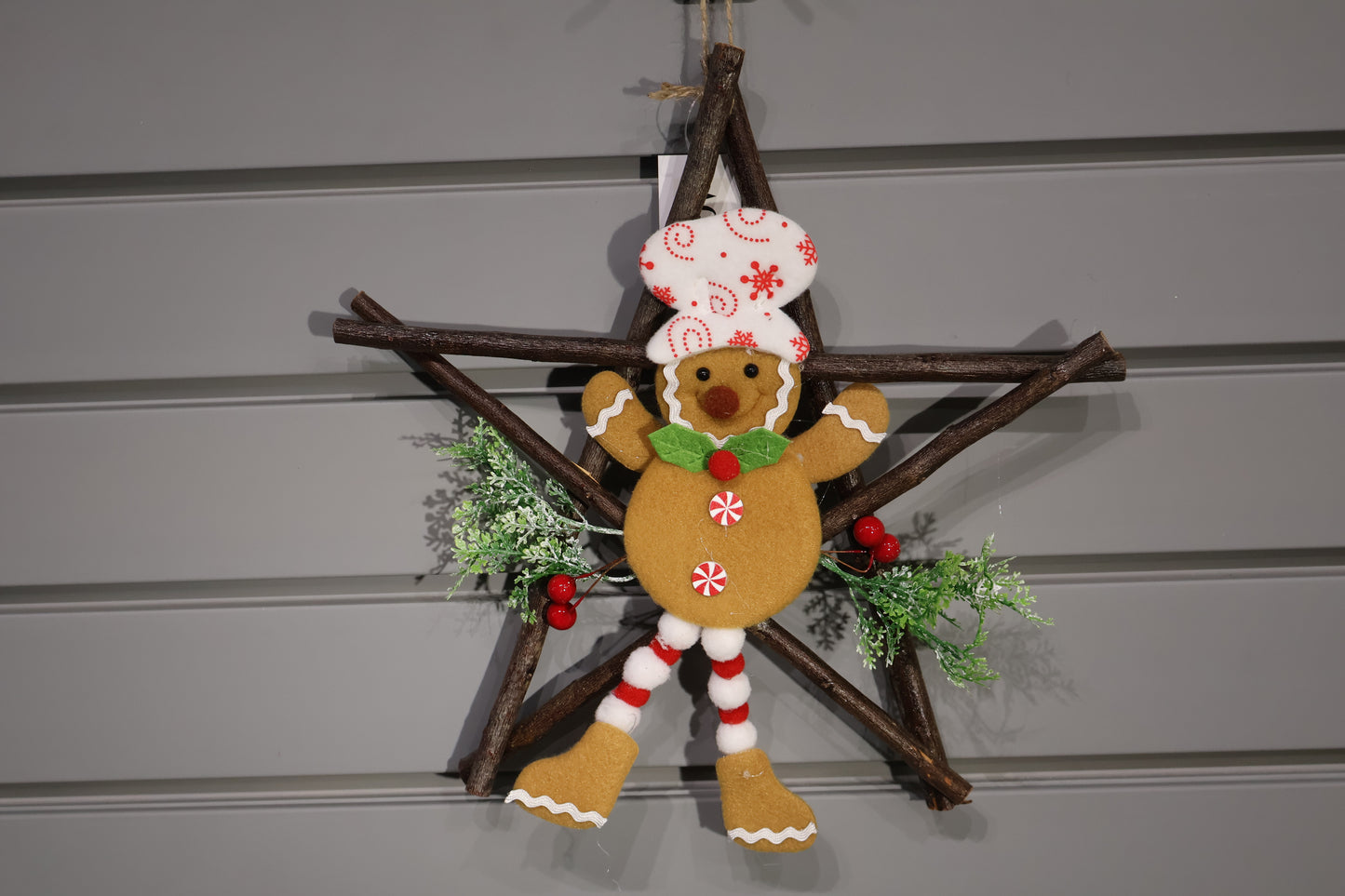 AG-24 | Christmas Ornament – Gingerbread Design with Wooden Star, 11.0" × 11.0" (28×28 cm)
