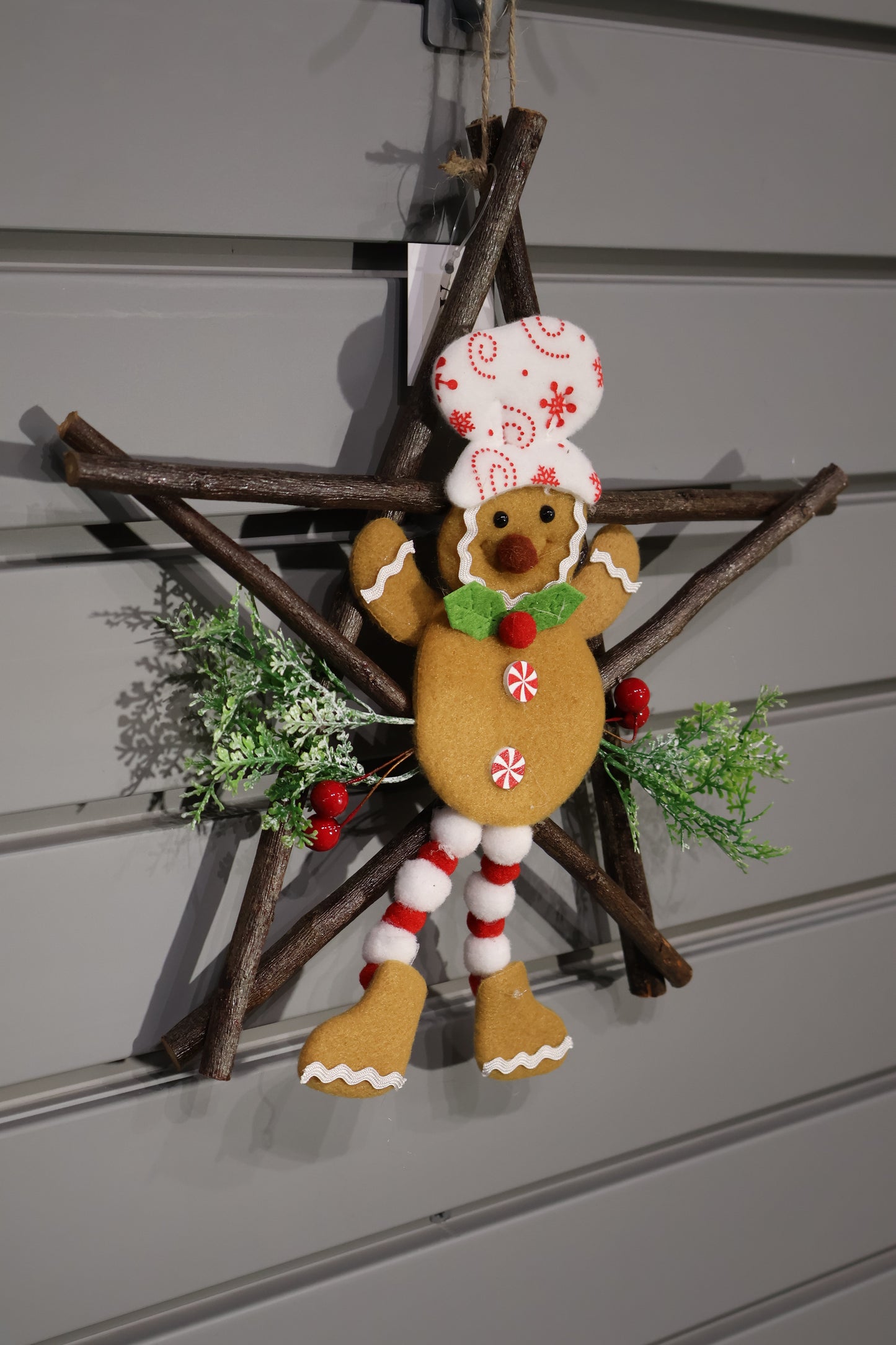 AG-24 | Christmas Ornament – Gingerbread Design with Wooden Star, 11.0" × 11.0" (28×28 cm)
