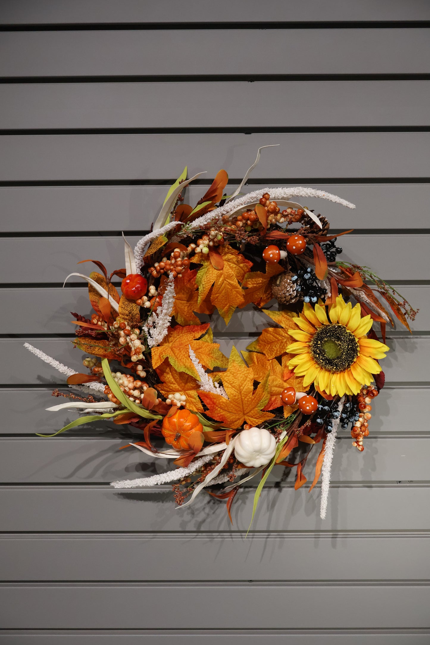 AG-55 | Artificial Autumn Wreath with Sunflower, Maple Leaves & Pumpkins – 19.7" (50 cm) Diameter