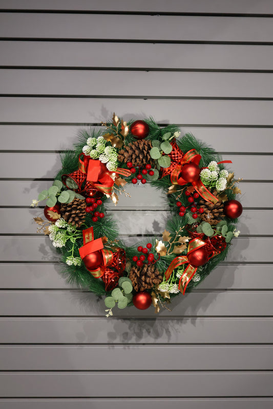 AG-42 | Artificial Christmas Wreath with Pinecones, Red Baubles & Golden Leaves – 22" (55 cm)
