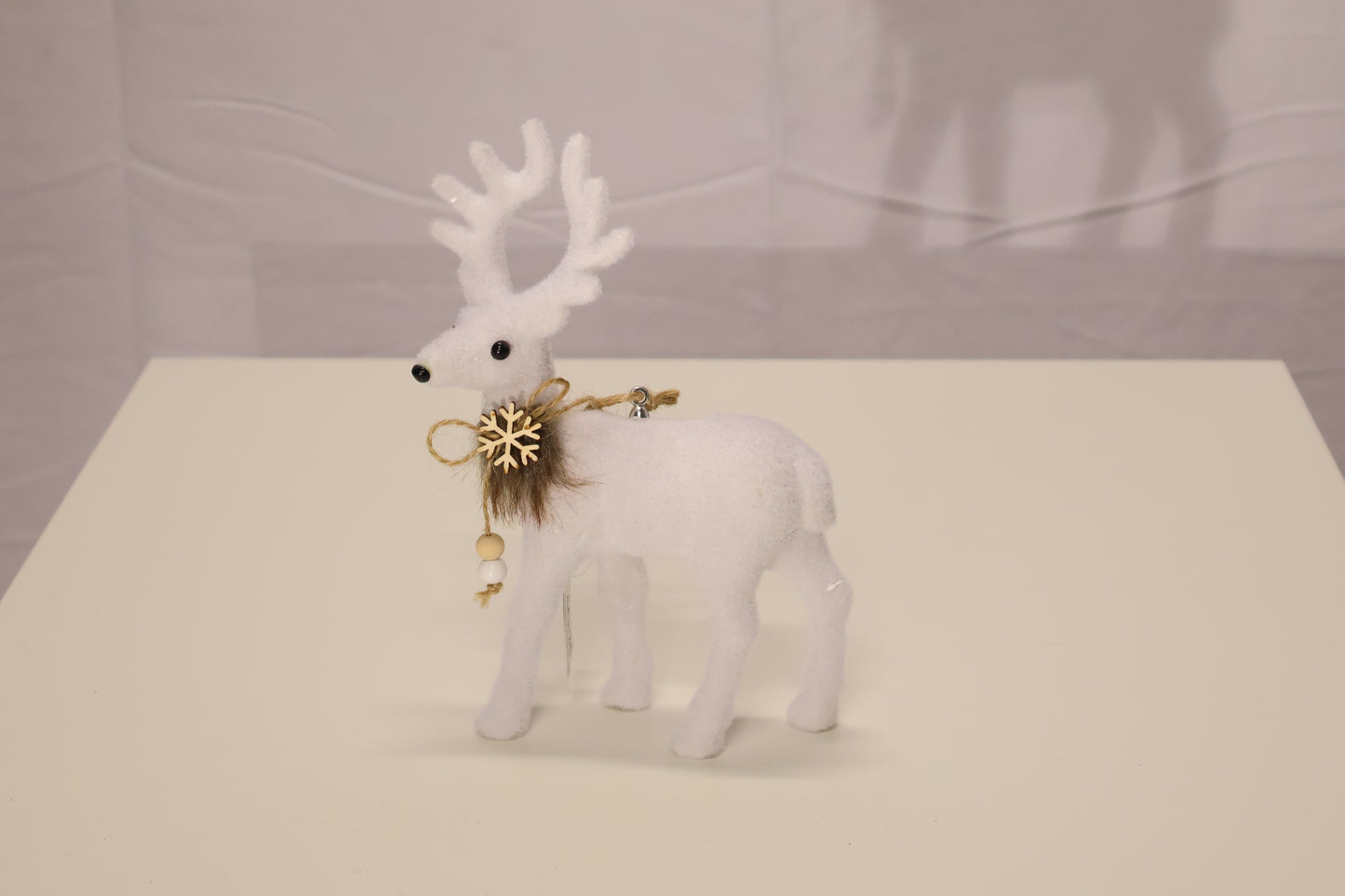 AG-25 | Christmas Ornament – Reindeer Design, White, 8.7" × 5.9" × 1.6" (22×15×4 cm)