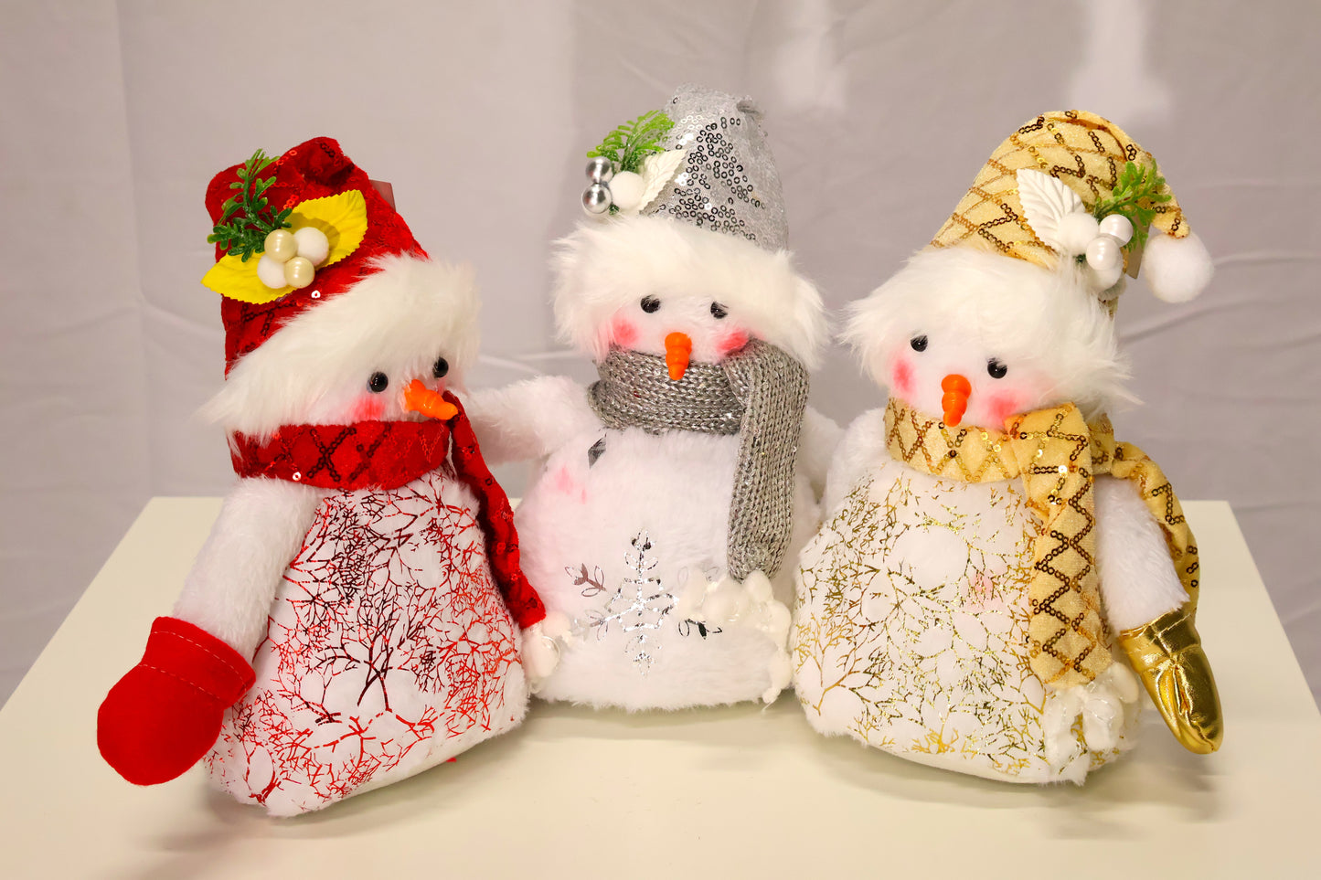 AG-10 | Christmas Ornament – Snowman Design (Gold, Silver, Red), 13.4" × 7.1" × 5.9" (34×18×15 cm)