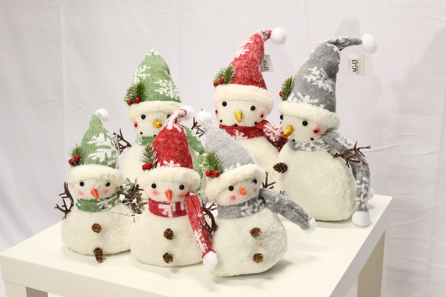 AG-12 | Christmas Ornament – Snowman Design (Green, Silver, Red), 11.0" × 5.1" × 3.5" (28×13×9 cm)