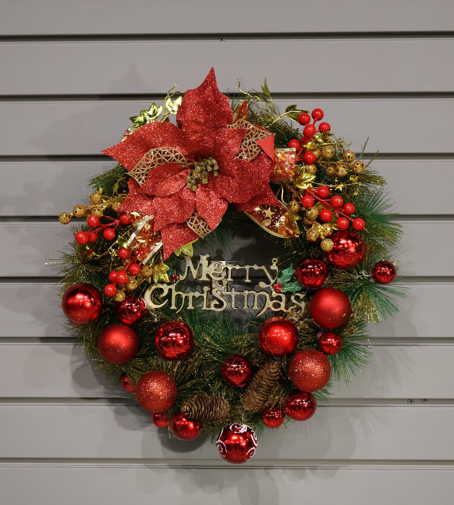 AG-31 | Artificial Christmas Wreath with Red Poinsettia & Baubles – 16" (40 cm)