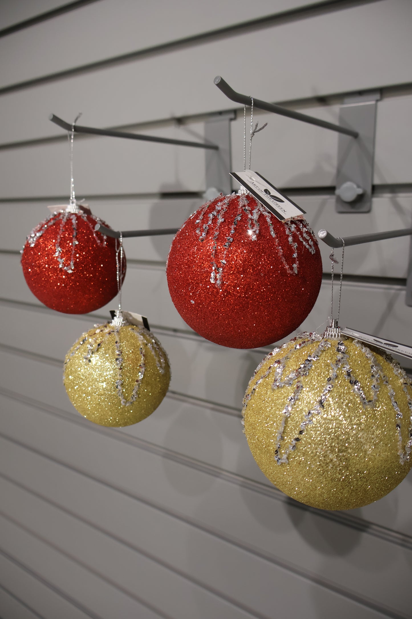 AG-35 | Artificial Christmas Glitter Bauble Ornament – 3" (8 cm) | Red or Gold