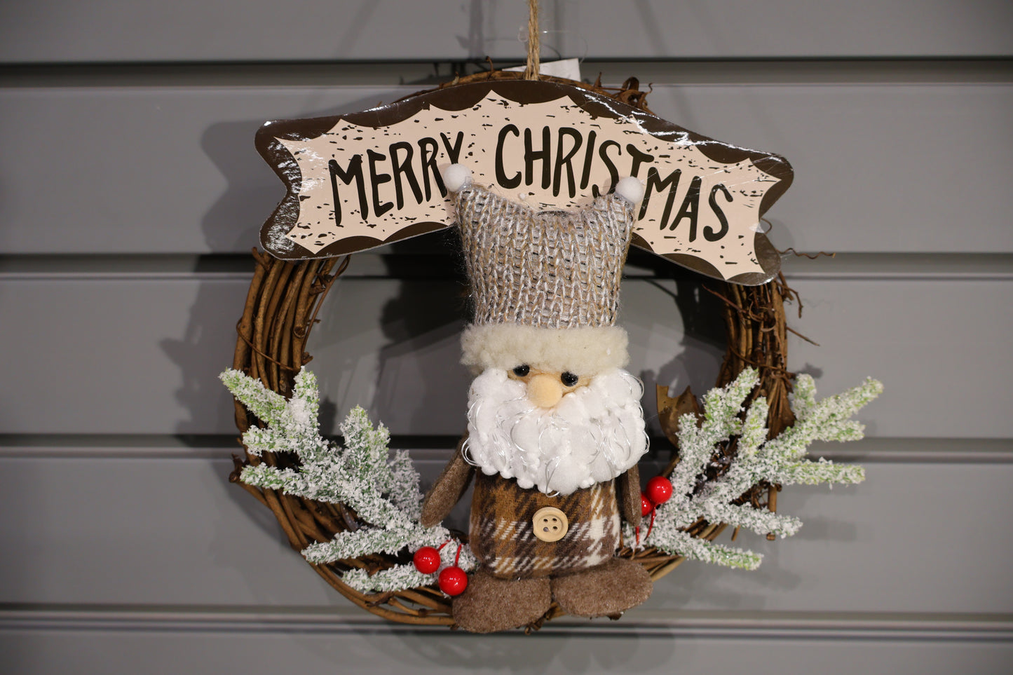 AG-14 | Christmas Ornament – Wreath with Santa Figure (Red, Blue, Brown), 7.9" × 8.3" (20×21 cm)