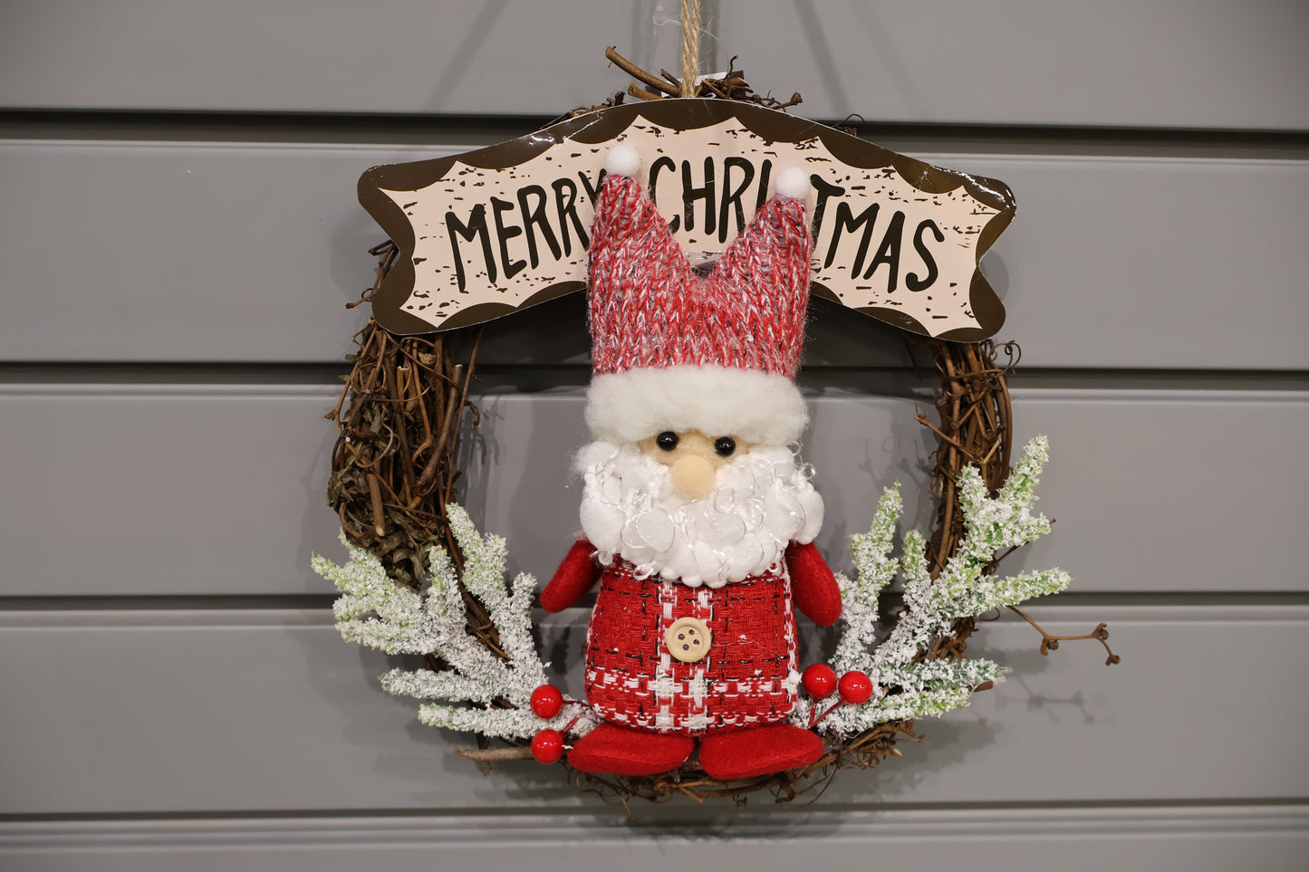 AG-14 | Christmas Ornament – Wreath with Santa Figure (Red, Blue, Brown), 7.9" × 8.3" (20×21 cm)