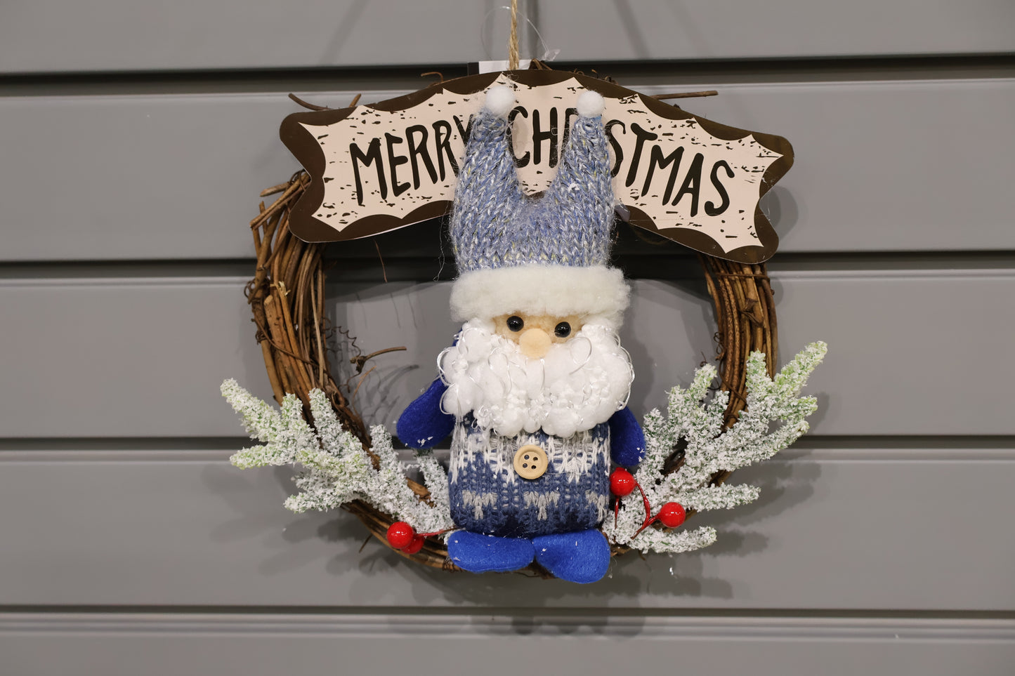 AG-14 | Christmas Ornament – Wreath with Santa Figure (Red, Blue, Brown), 7.9" × 8.3" (20×21 cm)