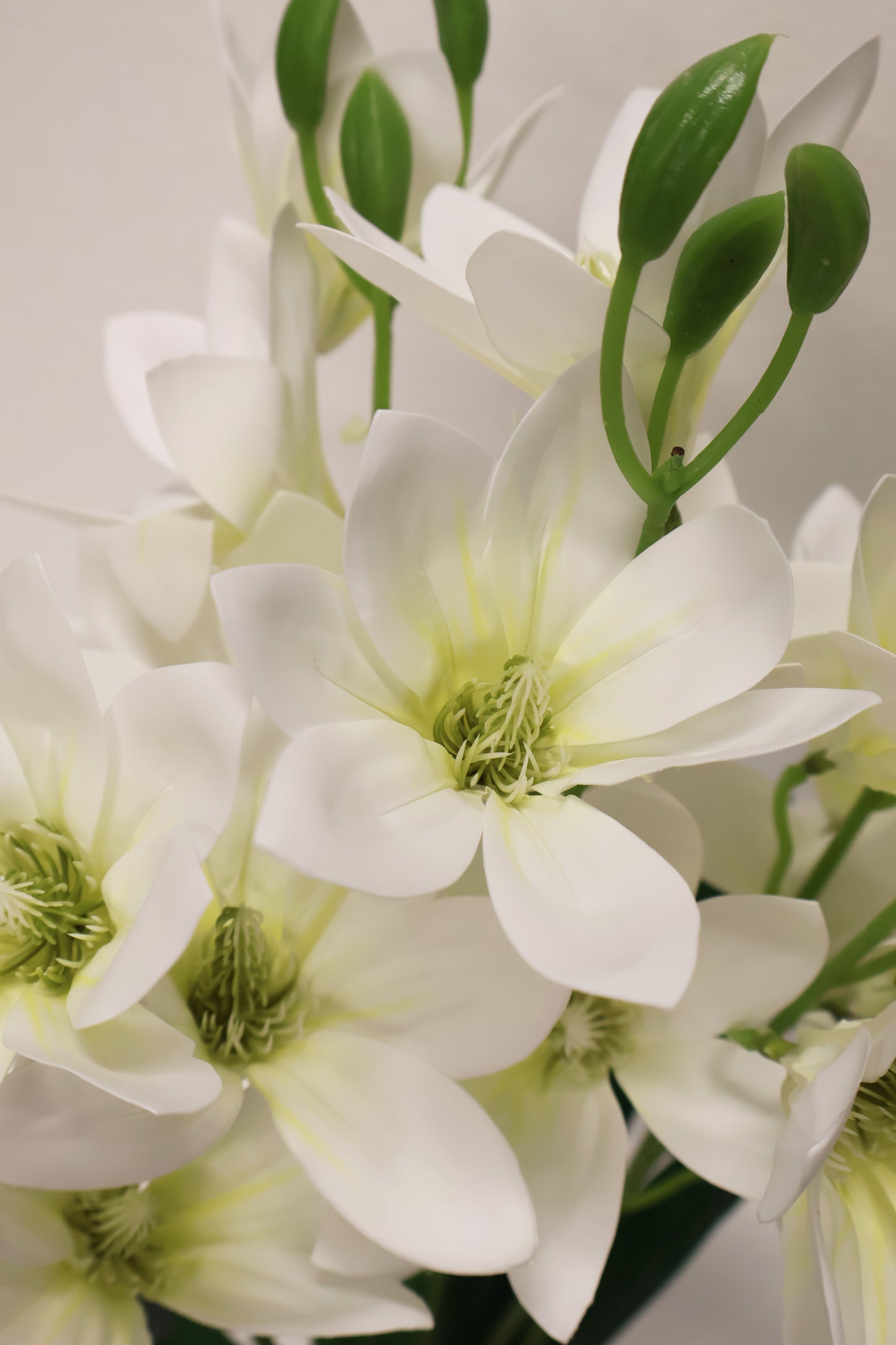 CLEMATIS SPRAY — 23.2" (59 cm)