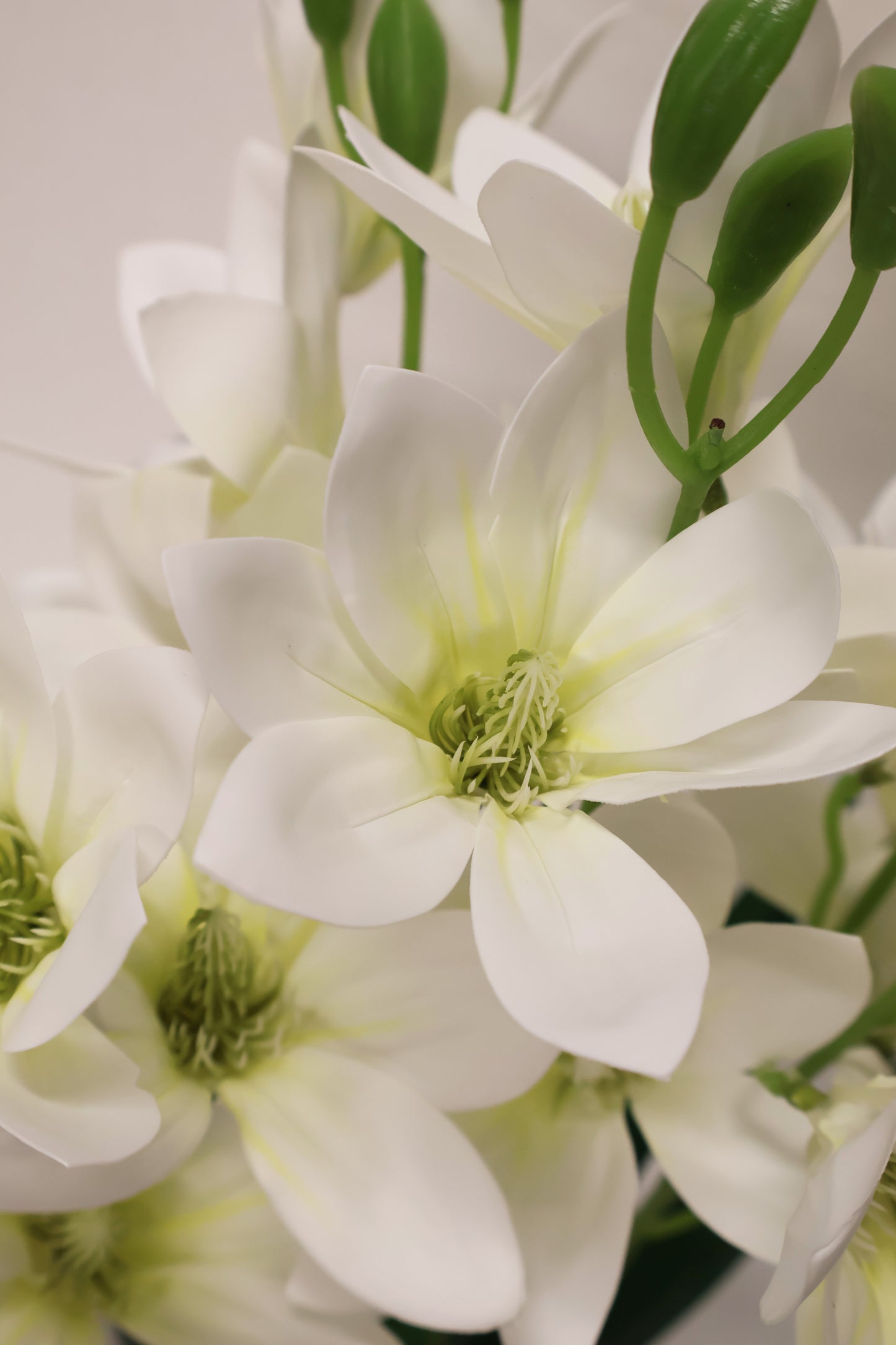 CLEMATIS SPRAY — 23.2" (59 cm)