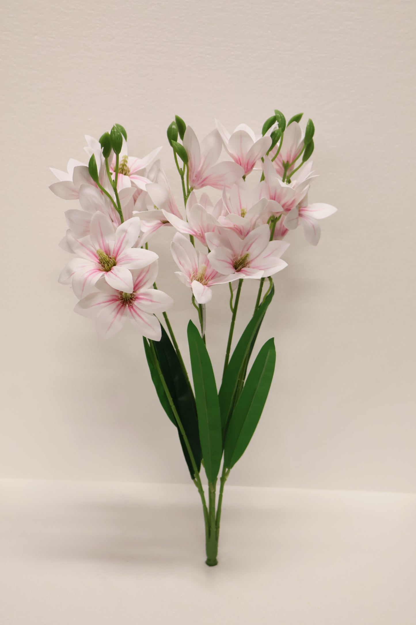CLEMATIS SPRAY — 23.2" (59 cm)