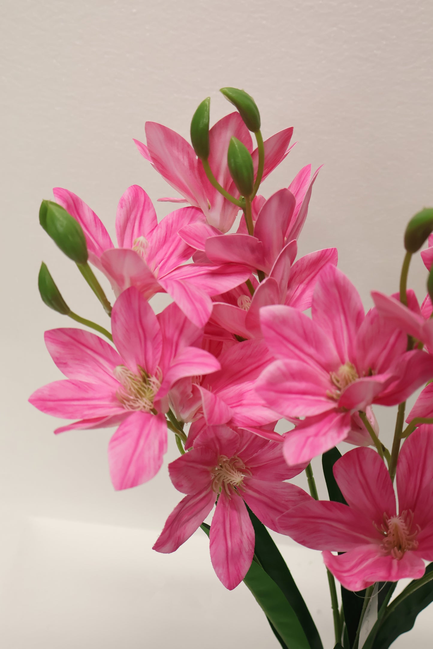 CLEMATIS SPRAY — 23.2" (59 cm)