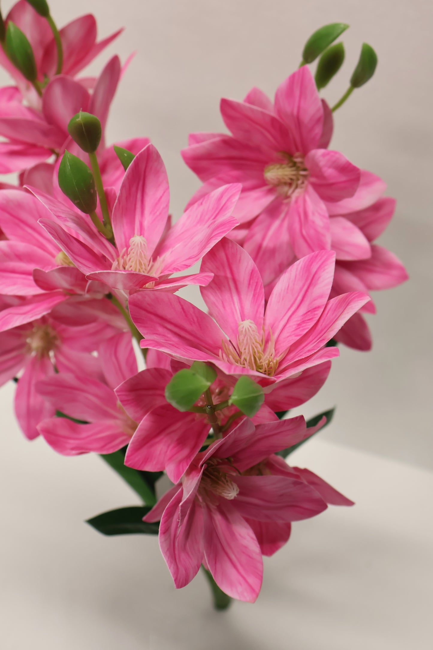 CLEMATIS SPRAY — 23.2" (59 cm)