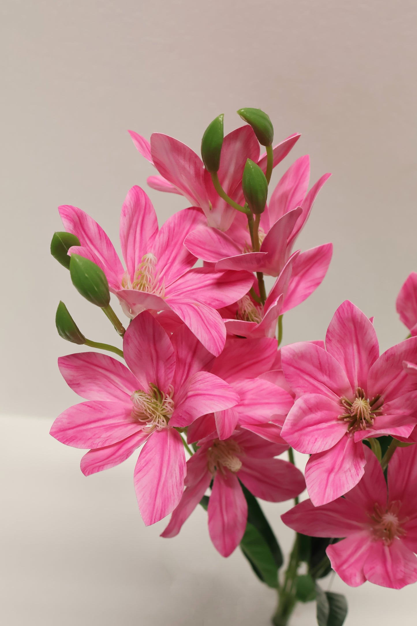 CLEMATIS SPRAY — 23.2" (59 cm)