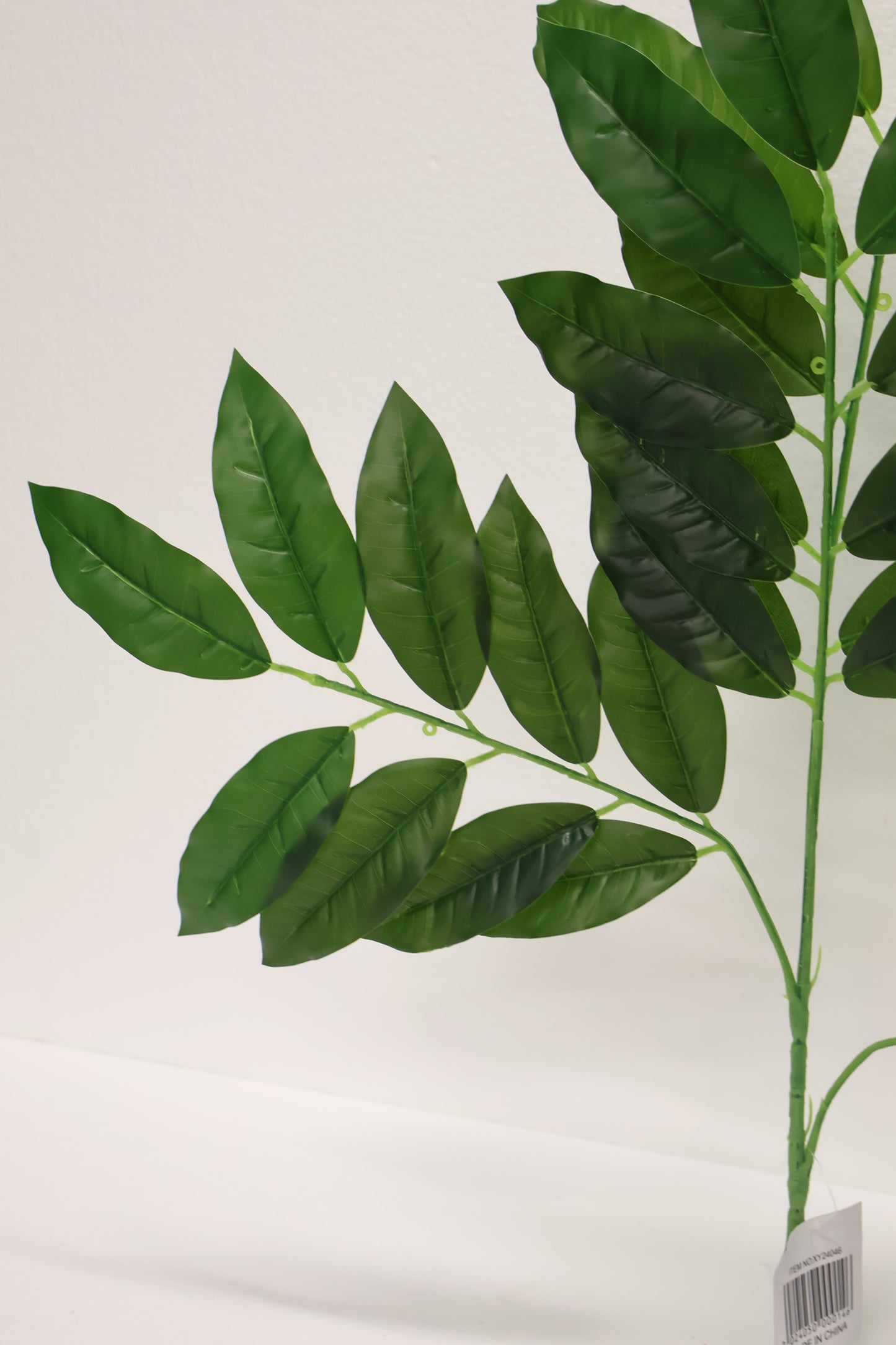 LAUREL SINGLE LEAF — 26" (66 cm)