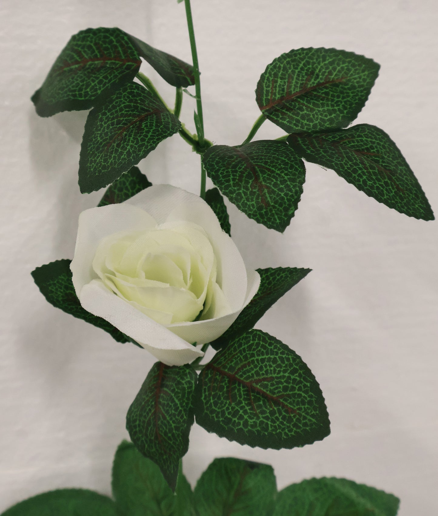 ROSE GARLAND — 88.6" (225 cm)