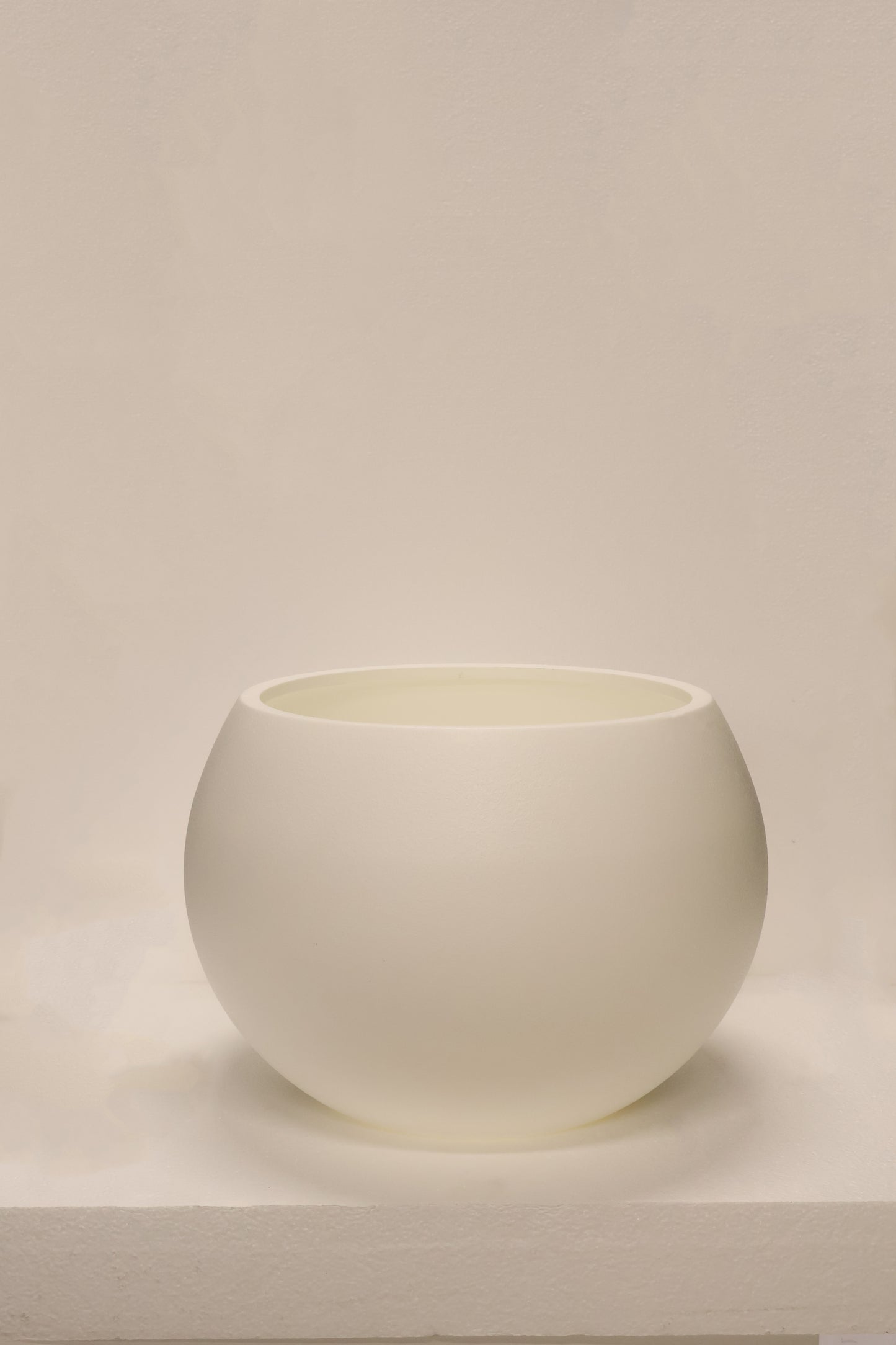 TEXTURED BOWL PLANTER — 17.7" × 11.8" (45 × 30 cm)