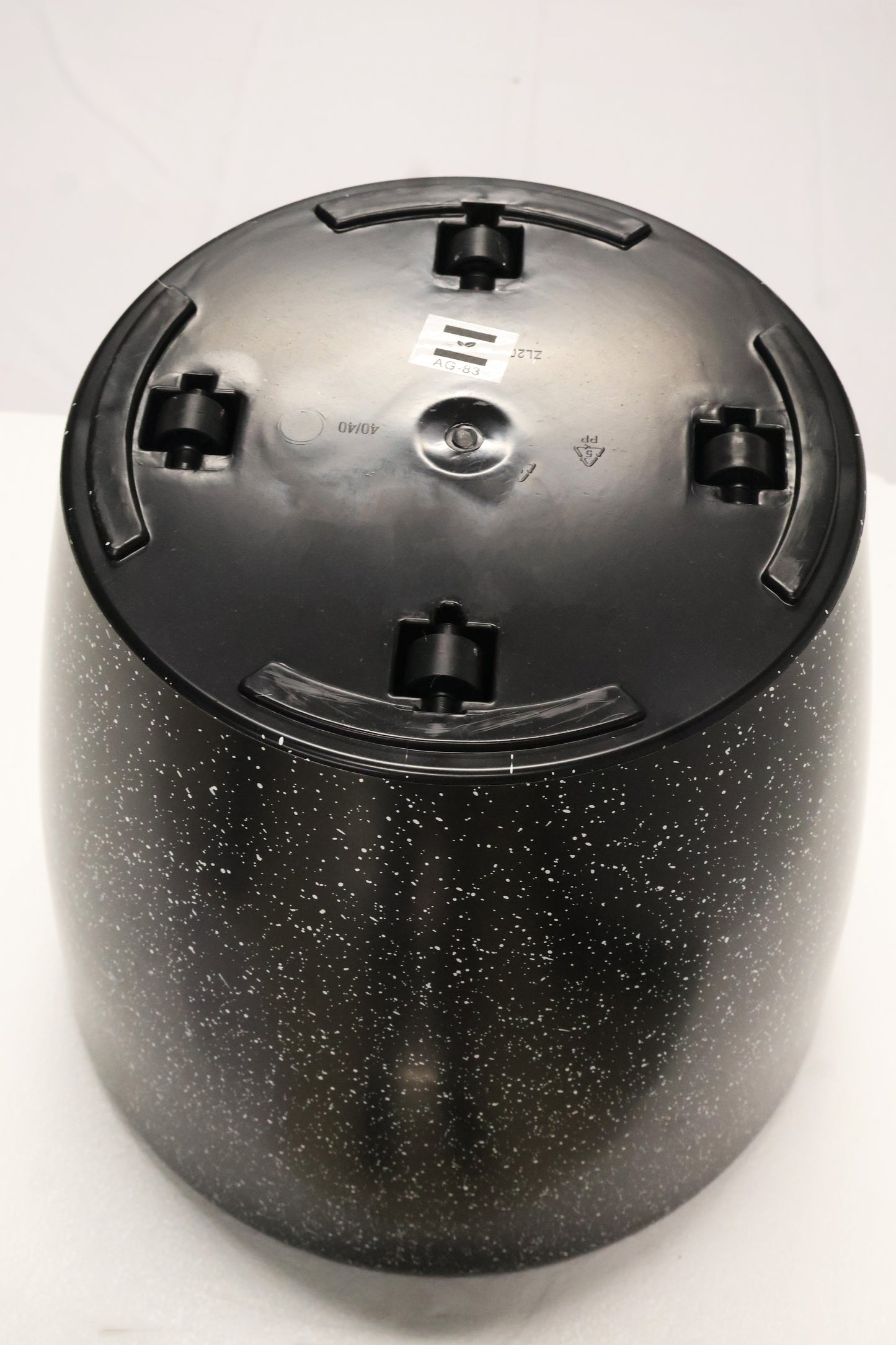 SPECKLED GLOSS ROUND PLANTER (ON WHEELS) — 16.1" × 16.1" (41 × 41 cm)