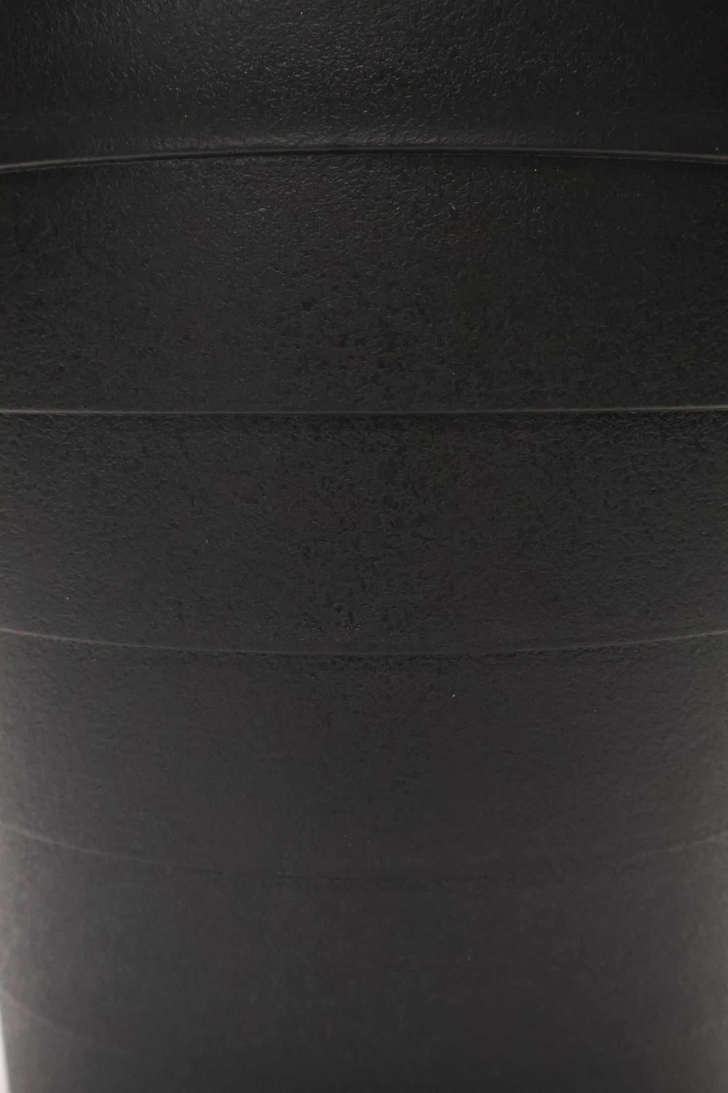 TIERED ROUND PLANTER — 8.7" × 8.9" (22 × 22.5 cm)