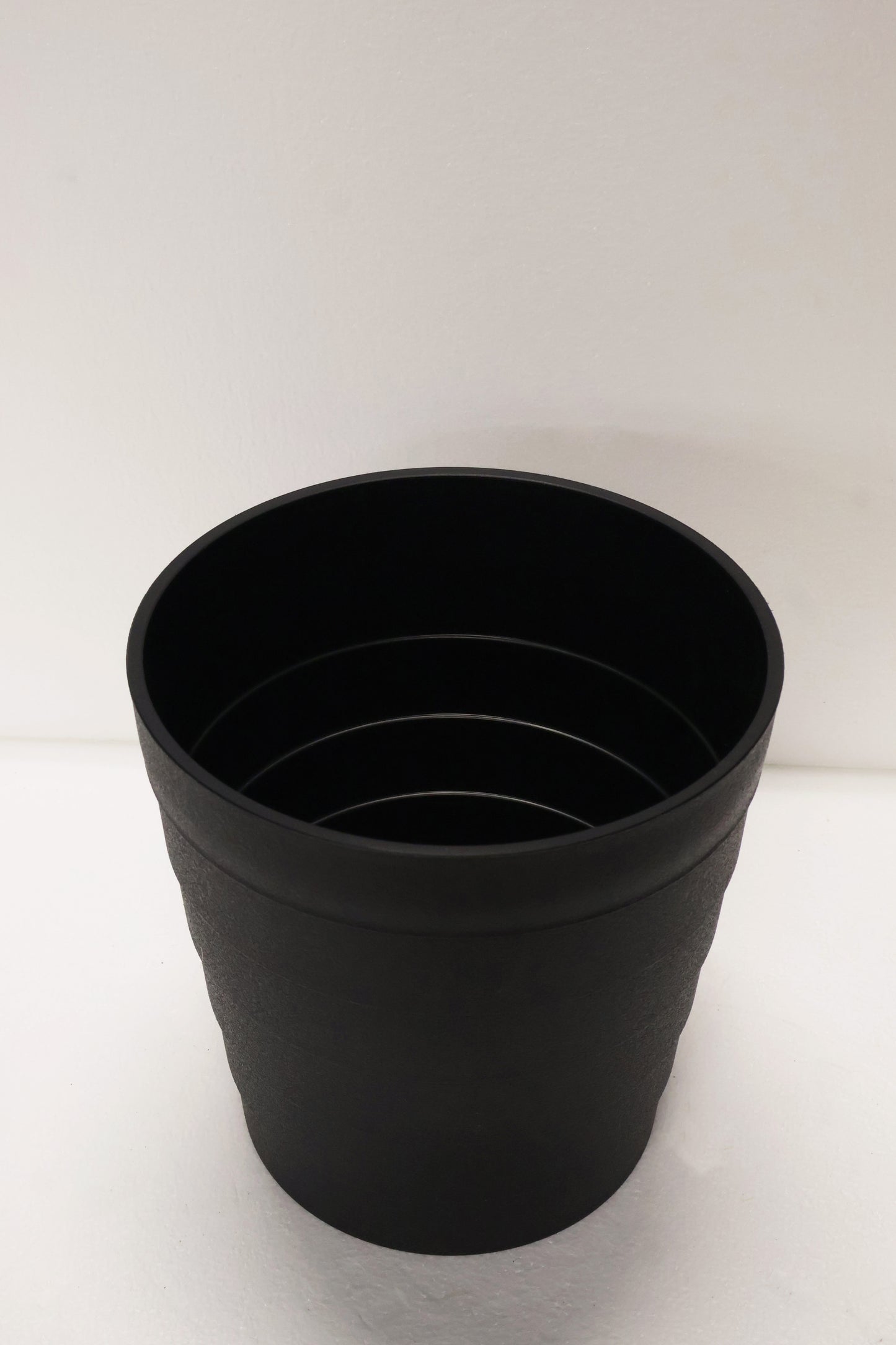 TIERED ROUND PLANTER — 9.8" × 10.0" (25 × 25.5 cm)
