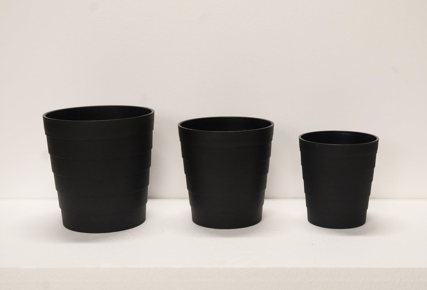 TIERED ROUND PLANTER — 7.1" × 7.7" (18 × 19.5 cm)