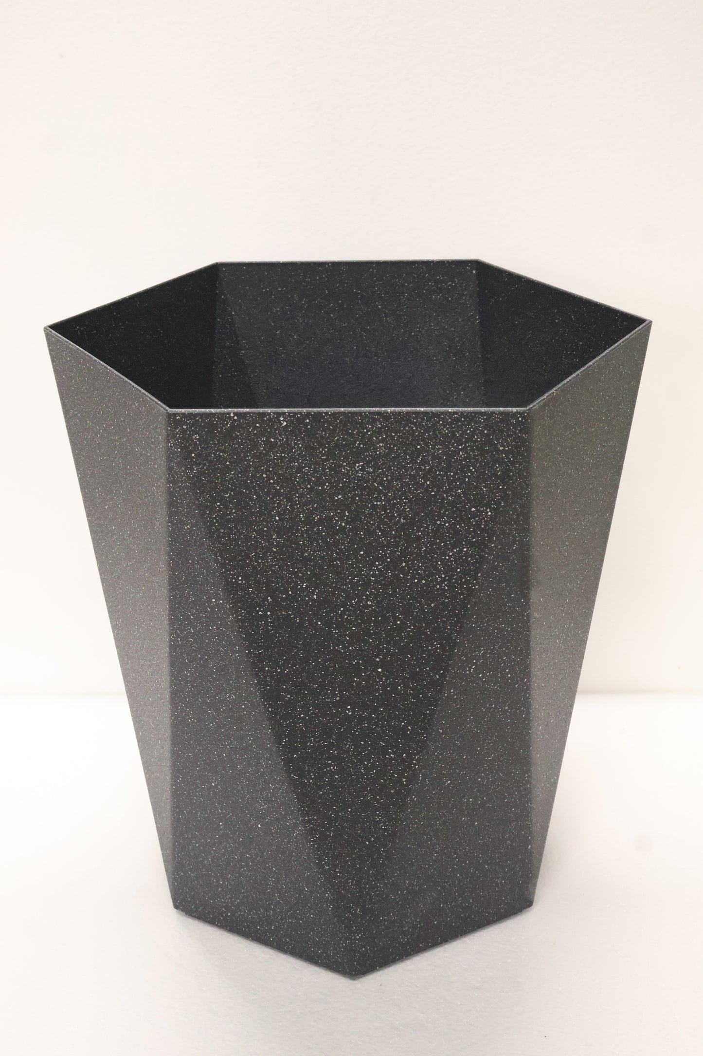 SANDBLAST FACETED PLANTER (ON WHEELS) — 15.4" × 15.7" (39 × 40 cm)