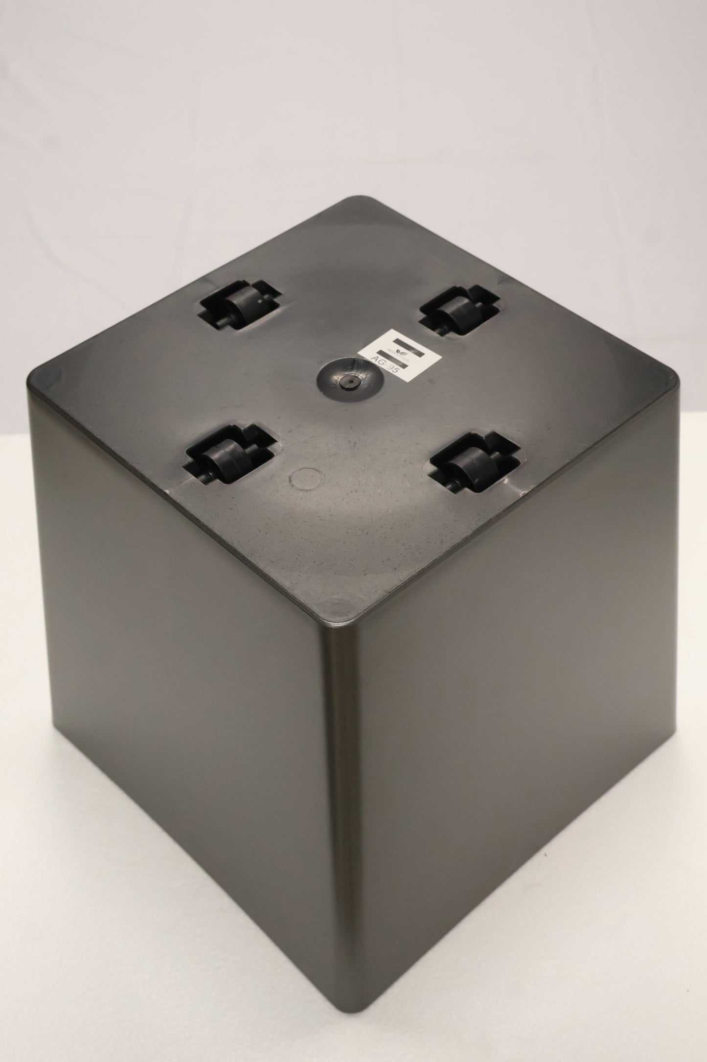 FACETED TAPERED SQUARE PLANTER (ON WHEELS) — 13.0" × 13.0" (33 × 33 cm)