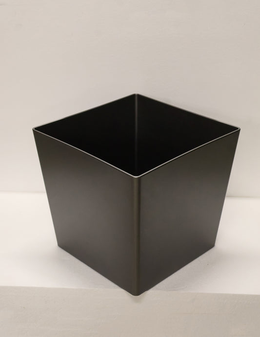 FACETED TAPERED SQUARE PLANTER (ON WHEELS) — 15.0" × 14.6" (38 × 37 cm)