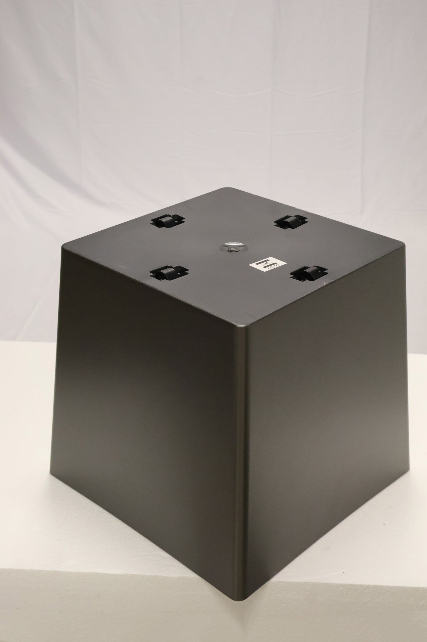FACETED TAPERED SQUARE PLANTER (ON WHEELS) — 15.0" × 14.6" (38 × 37 cm)